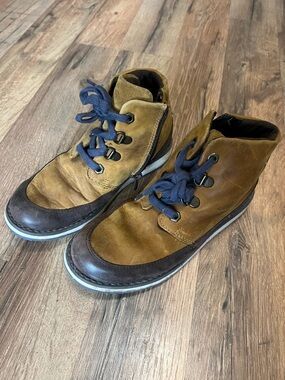 Boys Clarks
